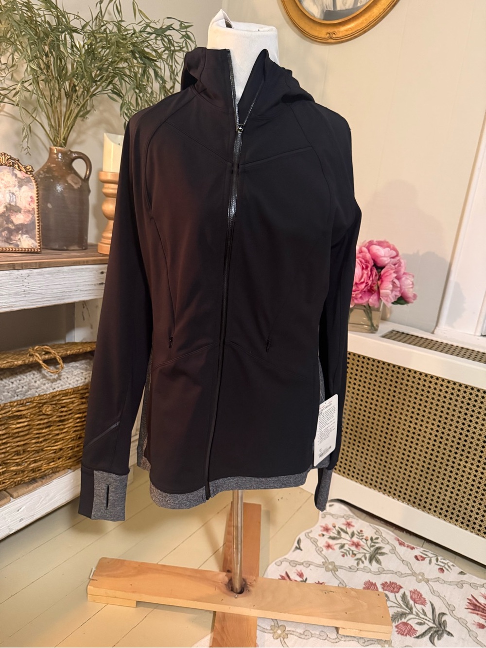 Lululemon Rain-On Train-On Jacket Black Heathered Black Size 10 NWT $128